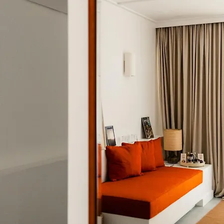 Les Roches Rouges, A Beaumier Hotel