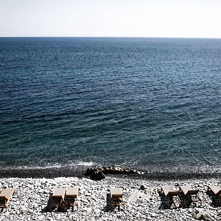 Hotel Les Roches Rouges, A Beaumier Saint-Raphael (Var)
